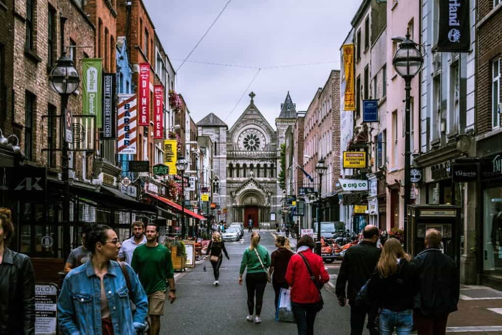 10 điều bạn cần biết trước khi đặt chân đến đất nước Ireland